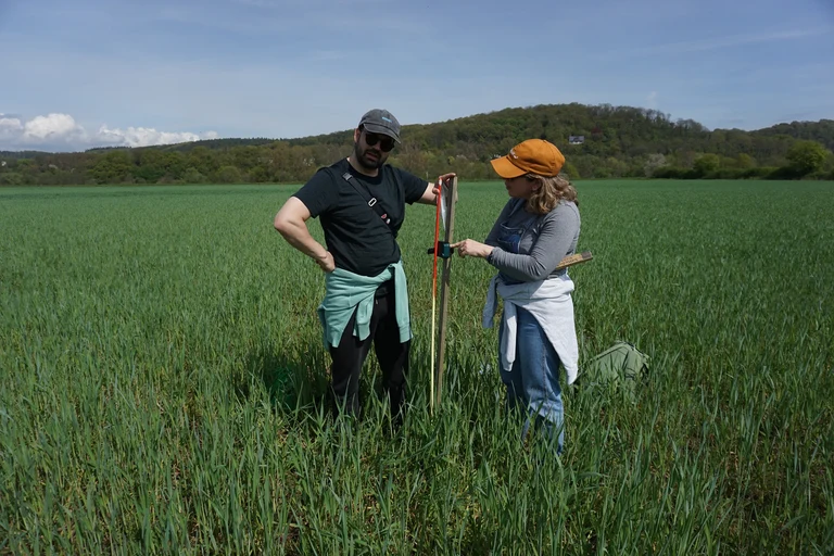 Silvio and Clara in the field