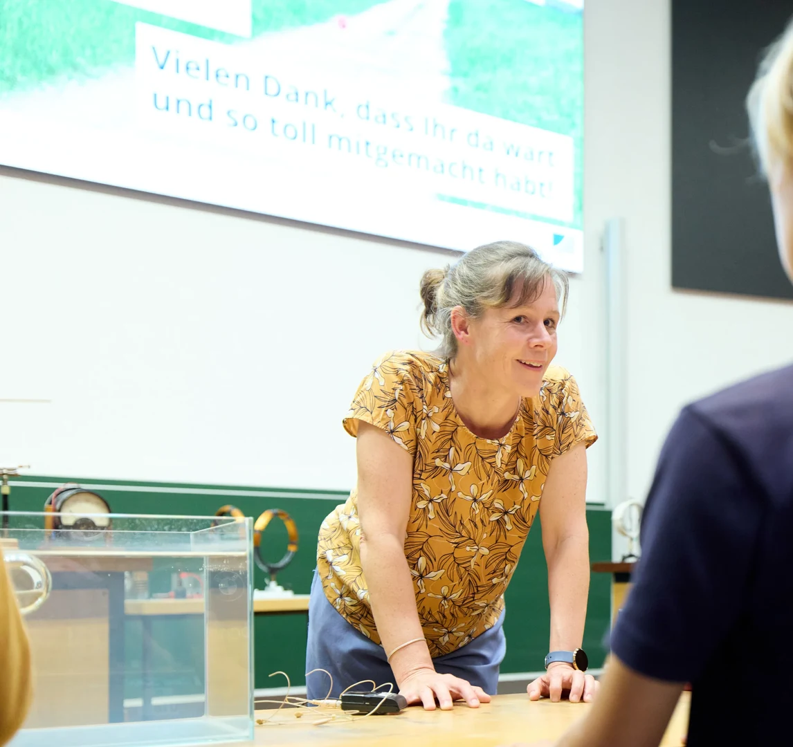 Anna Cord, engaged with the young audience.