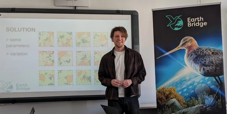 Michael presenting his topic on simulation approaches.