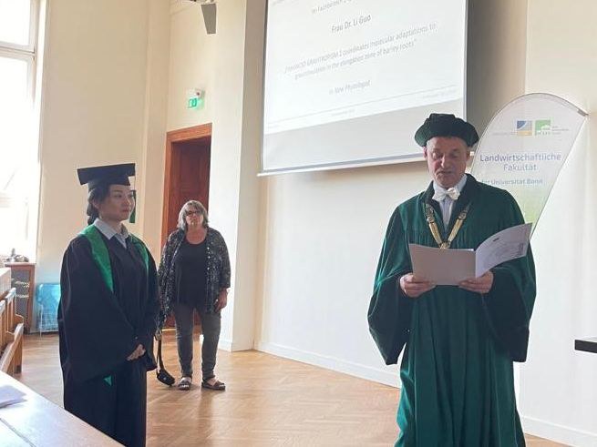 Li Guo is receiving the faculty prize