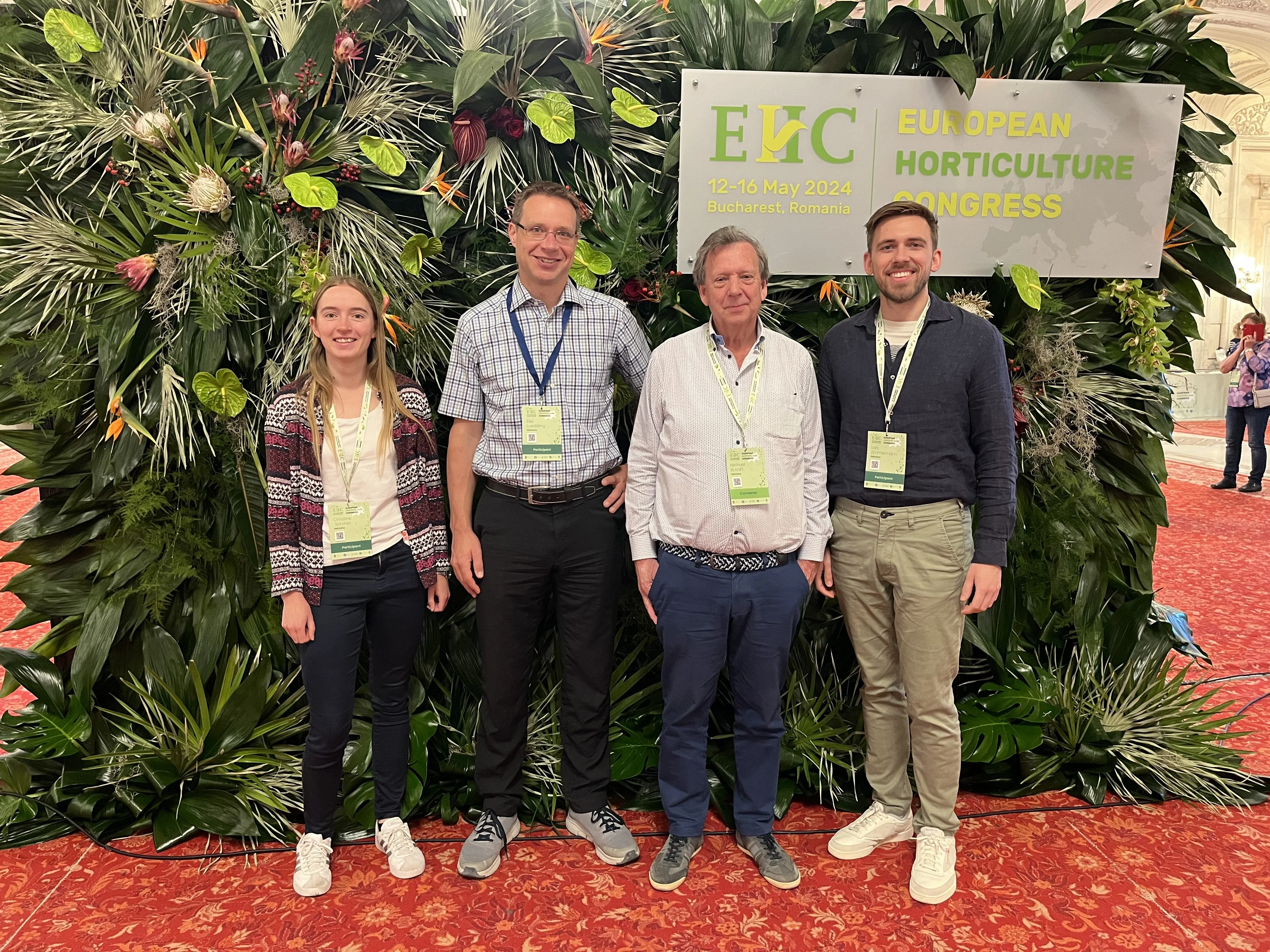 Von links nach rechts: Christine Schmitz, Prof. Dr. Eike Luedeling, Dr. Michael Blanke und Lars Zimmermann